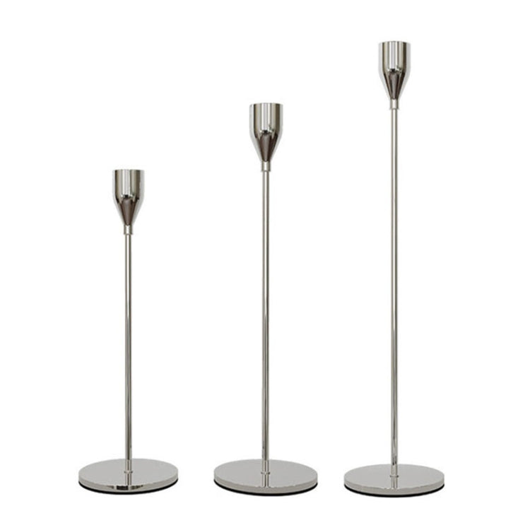 Bộ 3 chiếc giá đỡ nến sắt rèn trang trí nhà cửa đám cưới, kiểu: bộ 3 chiếc đáy dày (đỏ hồng), bộ 3 chiếc đáy dày (bạc), bộ 3 chiếc đáy mỏng (đen), bộ 3 chiếc đáy mỏng (vàng giả), bộ 3 chiếc đáy mỏng (bạc)