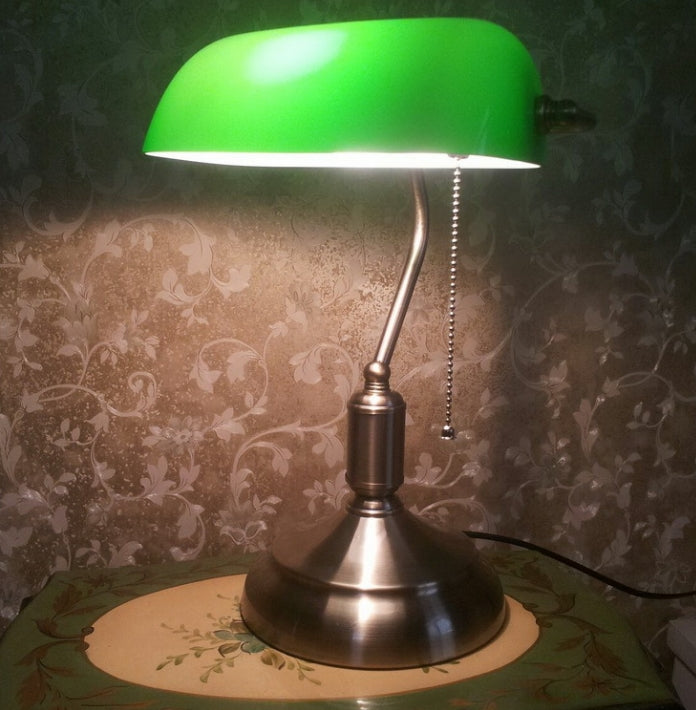 Đèn bàn LED phong cách cổ điển sáng tạo hoài niệm cho văn phòng phòng học bên giường không kèm bóng